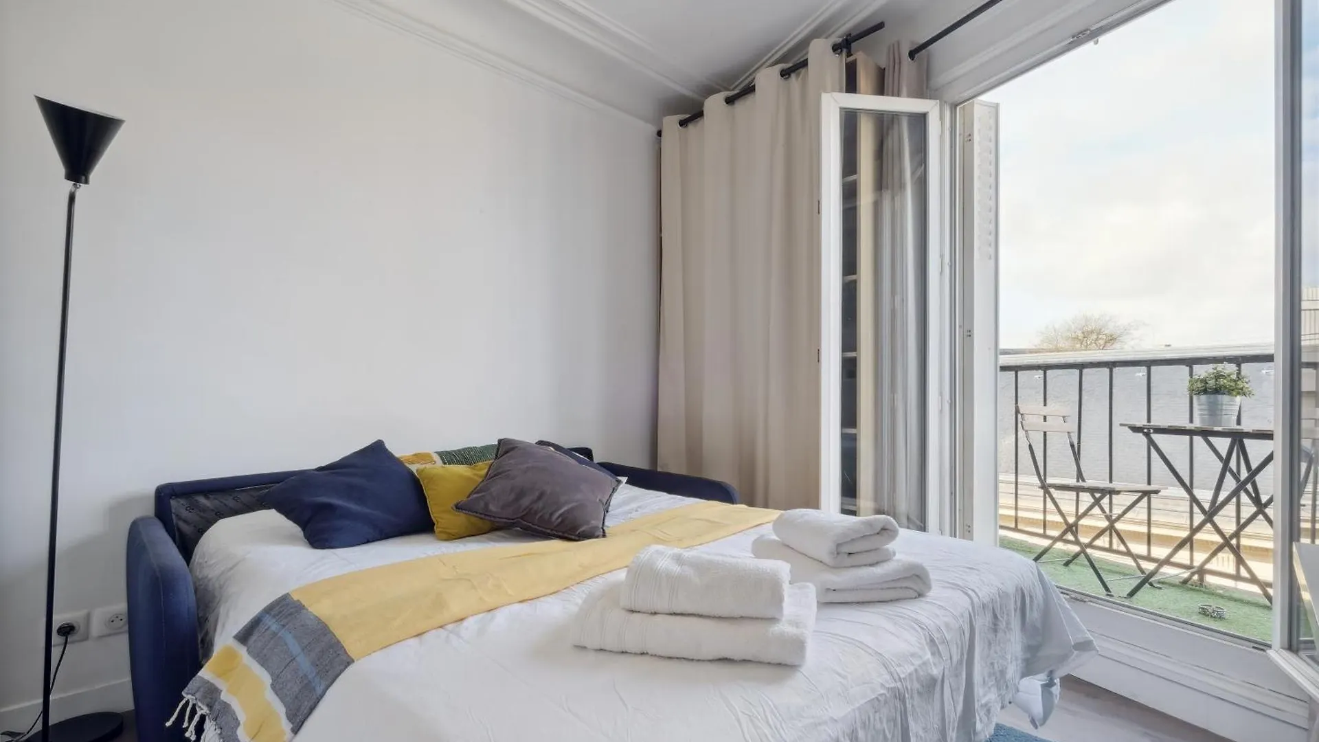 Amazing View Apartment In Heart Of باريس