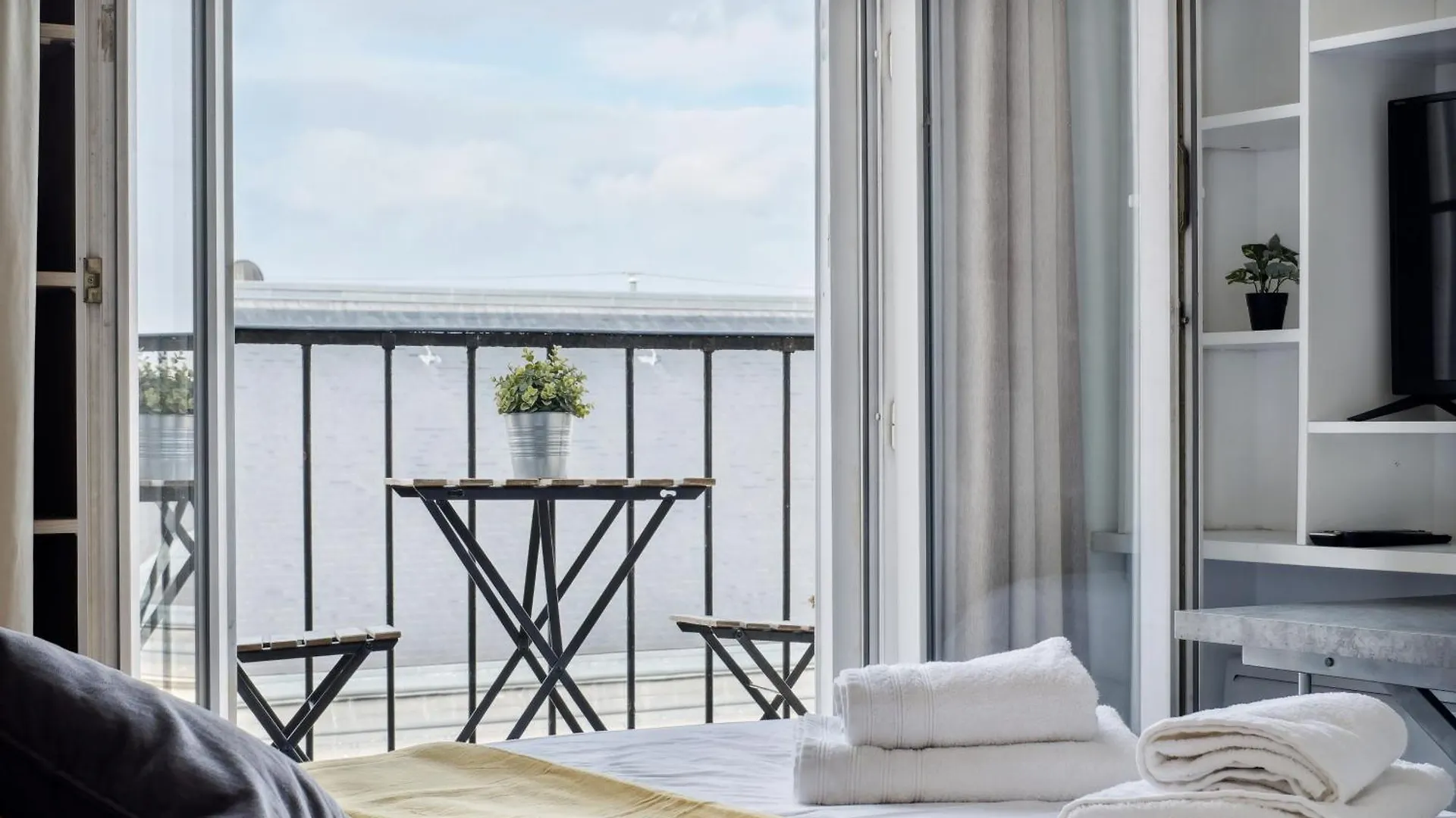 Amazing View Apartment In Heart Of Paris 0*,